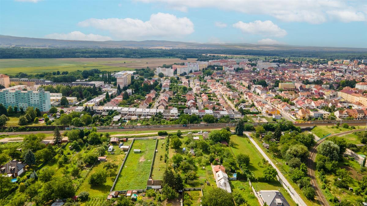 Pozemek HODONÍN